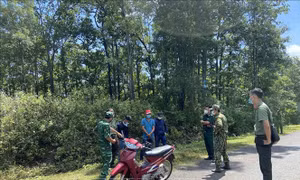 Khởi tố đối tượng vận chuyển trái phép súng quân dụng