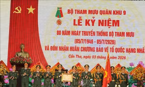 Bộ Tham mưu Quân khu 9 đón nhận Huân chương Bảo vệ Tổ quốc hạng Nhất