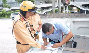 Công an TP Hồ Chí Minh mở cao điểm xử lý xe khách vi phạm luật giao thông