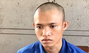 Tạm giữ đối tượng tàng trữ chất ma túy, vũ khí quân dụng