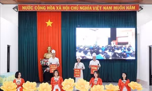 Khuyến khích thanh niên dân tộc thiểu số lập gia đình đúng độ tuổi