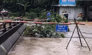 Đêm 12 và sáng 13/7, vùng núi Bắc Bộ tiếp tục có mưa dông kèm thời tiết nguy hiểm