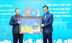 Trao truyền cho thanh thiếu nhi hai nước mối quan hệ đặc biệt Việt Nam - Lào