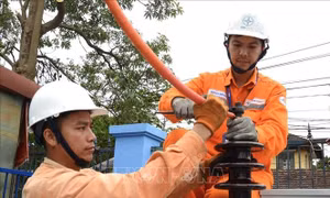 Hà Nội: Công suất tiêu thụ điện chạm mốc cao nhất lịch sử