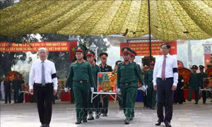 Tây Ninh truy điệu, an táng 149 hài cốt liệt sĩ quân tình nguyện Việt Nam từ chiến trường Campuchia