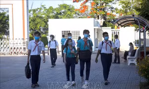Cà Mau, Long An cho học sinh tạm dừng đến trường để phòng, chống dịch 