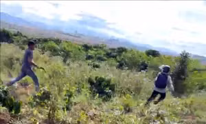 Khởi tố đối tượng dùng dao cản trở thu hồi đất khai thác quặng bô xít
