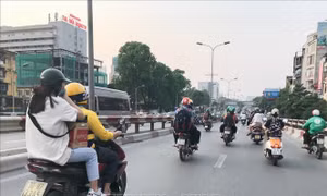 Hà Nội cho phép xe ôm công nghệ hoạt động trở lại