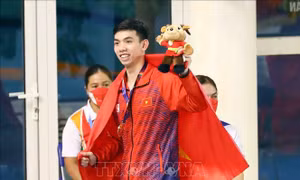 Kình ngư Nguyễn Huy Hoàng chia sẻ cảm xúc sau khi phá kỷ lục SEA Games