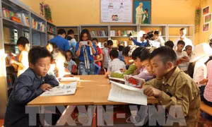 Tủ sách Đinh Hữu Dư, viết tiếp ước mơ của người phóng viên trẻ
