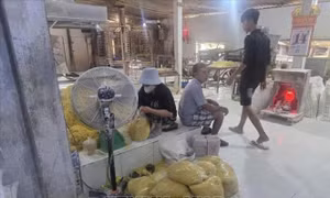 Triệt phá cơ sở sản xuất mì tươi chứa chất cấm, tiêu thụ hơn 2.800 tấn