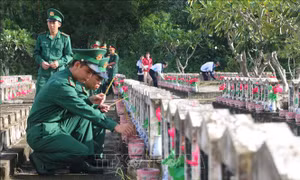 Tháng Bảy về thăm 'Nghĩa trang Trường Sơn' ở biên giới Tây Nam