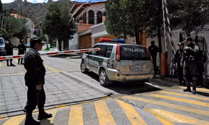 Cảnh sát Tây Ban Nha rời khỏi Bolivia sau tranh cãi ngoại giao