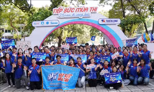 Trên 6.000 sinh viên tình nguyện ra quân 'Tiếp sức mùa thi'