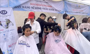 Nhiều hoạt động chăm lo nữ công nhân lao động