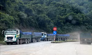 Lỗ hổng trong quản lý, kiểm soát xe 'hai khúc' biển số Lào - Bài 1: Hạ tầng giao thông trả giá đắt