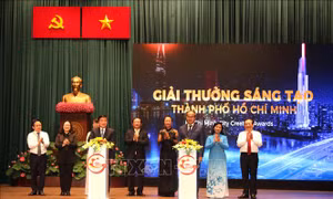 Bí thư Thành ủy Nguyễn Thiện Nhân dự lễ phát động Giải thưởng Sáng tạo TP Hồ Chí Minh