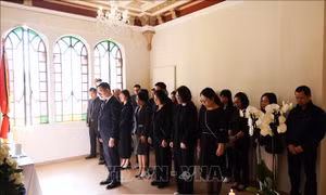 Lễ viếng và mở sổ tang nguyên Chủ tịch nước Trần Đức Lương tại Italy