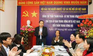 Chủ tịch Mặt trận Tổ quốc làm việc với Hội Bảo trợ người khuyết tật và trẻ mồ côi Việt Nam