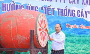 Thủ tướng dự Lễ phát động Tết trồng cây Xuân Tân Sửu tại Tuyên Quang