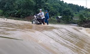 Vùng núi Bắc Bộ lại đối mặt với lũ quét và sạt lở đất
