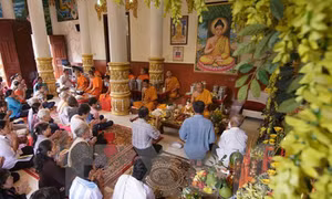 Đồng bào Khmer Sóc Trăng vui đón lễ Sene Dolta 