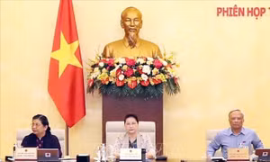 Bế mạc Phiên họp thứ 45 của Ủy ban Thường vụ Quốc hội