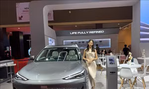 Chủ tịch Geely: Ngành ô tô toàn cầu đang dư thừa nghiêm trọng
