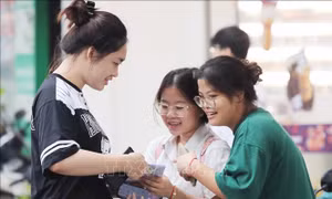 Kỳ thi tốt nghiệp THPT 2025: Ngành y tế đồng hành cùng thí sinh