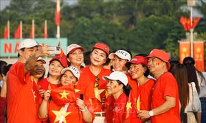 Chính phủ tặng mỗi người dân 100.000 đồng ăn Tết Độc lập