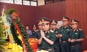 Đại tướng Phan Văn Giang kiểm tra công tác tìm kiếm hài cốt liệt sĩ tại Công viên Lê Thị Riêng
