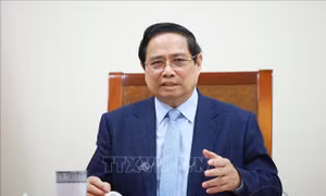 Thủ tướng Phạm Minh Chính điện đàm với Thủ tướng kiêm Bộ trưởng Ngoại giao Qatar