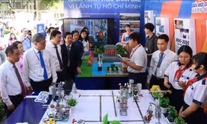 Giới thiệu các thành tựu nổi bật của 50 năm đổi mới giáo dục