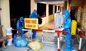 Hạn chế lây nhiễm chéo, miễn phí cách ly y tế cho người lao động nghèo