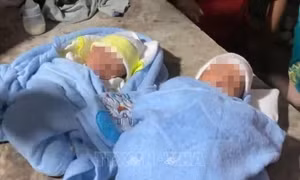 Tìm người thân cho hai bé trai sinh đôi bị bỏ rơi tại Bình Dương