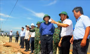 Tập trung mọi nguồn lực giúp người dân sửa chữa nhà cửa, trường học, cơ sở y tế
