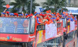 Trọn nghĩa, vẹn tình lễ cưới 100 cặp đôi công nhân, tình nguyện viên đúng dịp Quốc khánh