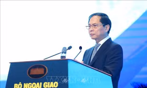 Nâng cao chất lượng đội ngũ, xây dựng ngành ngoại giao trong sạch, vững mạnh
