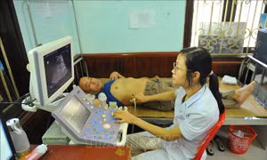 Kiểm tra, phân loại sức khỏe để phục vụ tốt đại hội đảng bộ các cấp 