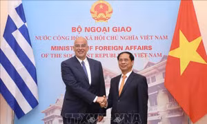 Bộ trưởng Bộ Ngoại giao Bùi Thanh Sơn hội đàm với Bộ trưởng Ngoại giao Hy Lạp 