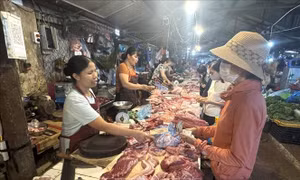 Người tiêu dùng thận trọng nhưng không quay lưng với thịt lợn
