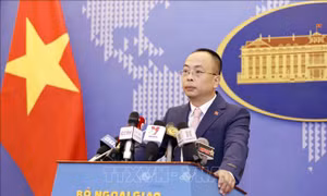 Khuyến cáo và hỗ trợ công dân ở các khu vực có diễn biến phức tạp di chuyển đến nơi an toàn