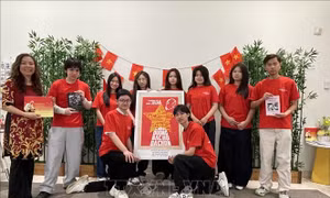 Tôn vinh giá trị hòa bình, hữu nghị của Chủ tịch Hồ Chí Minh tại Canada