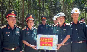 Phó Chủ tịch Quốc hội Đỗ Bá Tỵ giám sát thực hiện Dự án đường Trường Sơn Đông