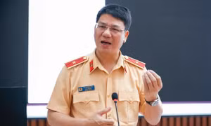 Hai ngày, điện thoại của Cục trưởng Cục Cảnh sát giao thông tiếp nhận 175 cuộc gọi, 230 tin nhắn 