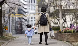 Tỉnh Miyagi (Nhật Bản): Người lao động có con ruột sinh con được nghỉ phép để chăm cháu