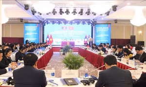 Trao đổi kinh nghiệm công tác giữa Văn phòng Quốc hội Việt Nam và Ban Thư ký Quốc hội Lào