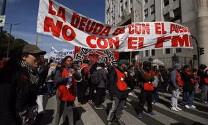 Biểu tình lớn yêu cầu chính phủ Argentina hỗ trợ người nghèo