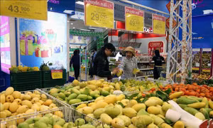 Đảm bảo nguồn cung, bán hàng không lợi nhuận ủng hộ bà con vùng lũ 