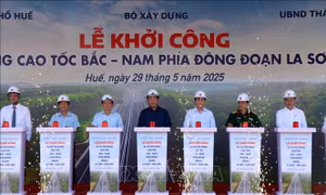 Khởi công mở rộng cao tốc La Sơn - Hòa Liên lên 4 làn xe